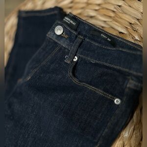 Banana Republic, dark wash, size petite 28 denim skinny jeans ❤️